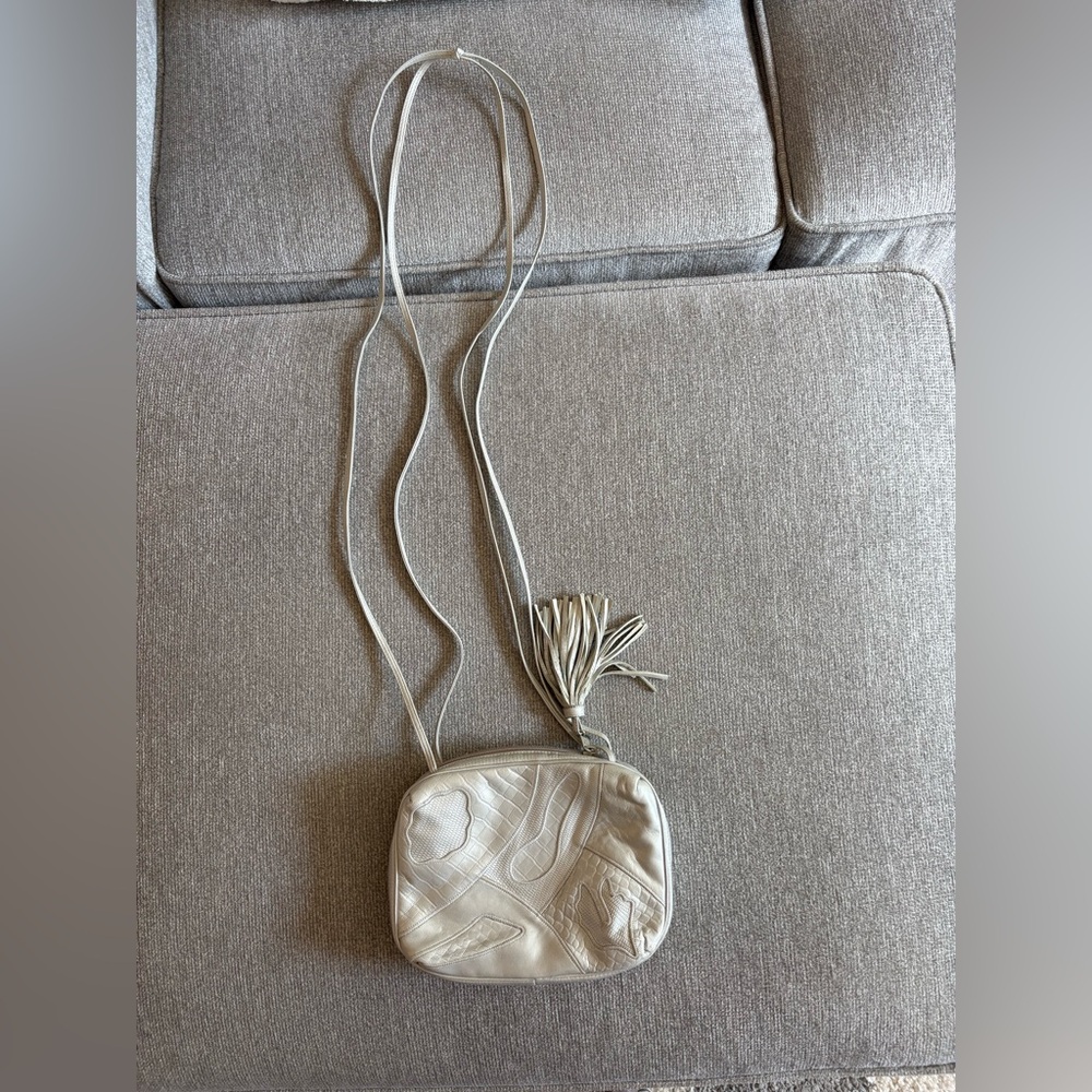 Sharif Cream Crossbody Bag